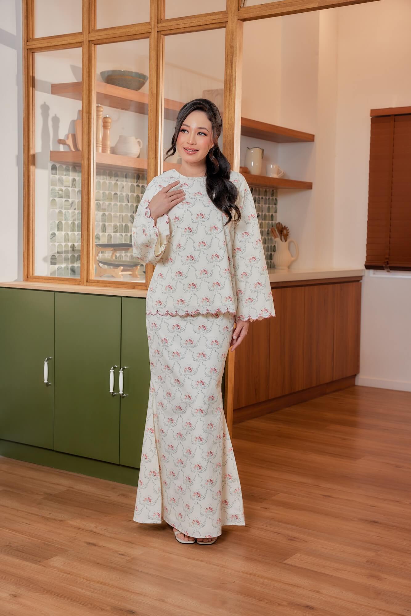 Abril Kurung - Cream