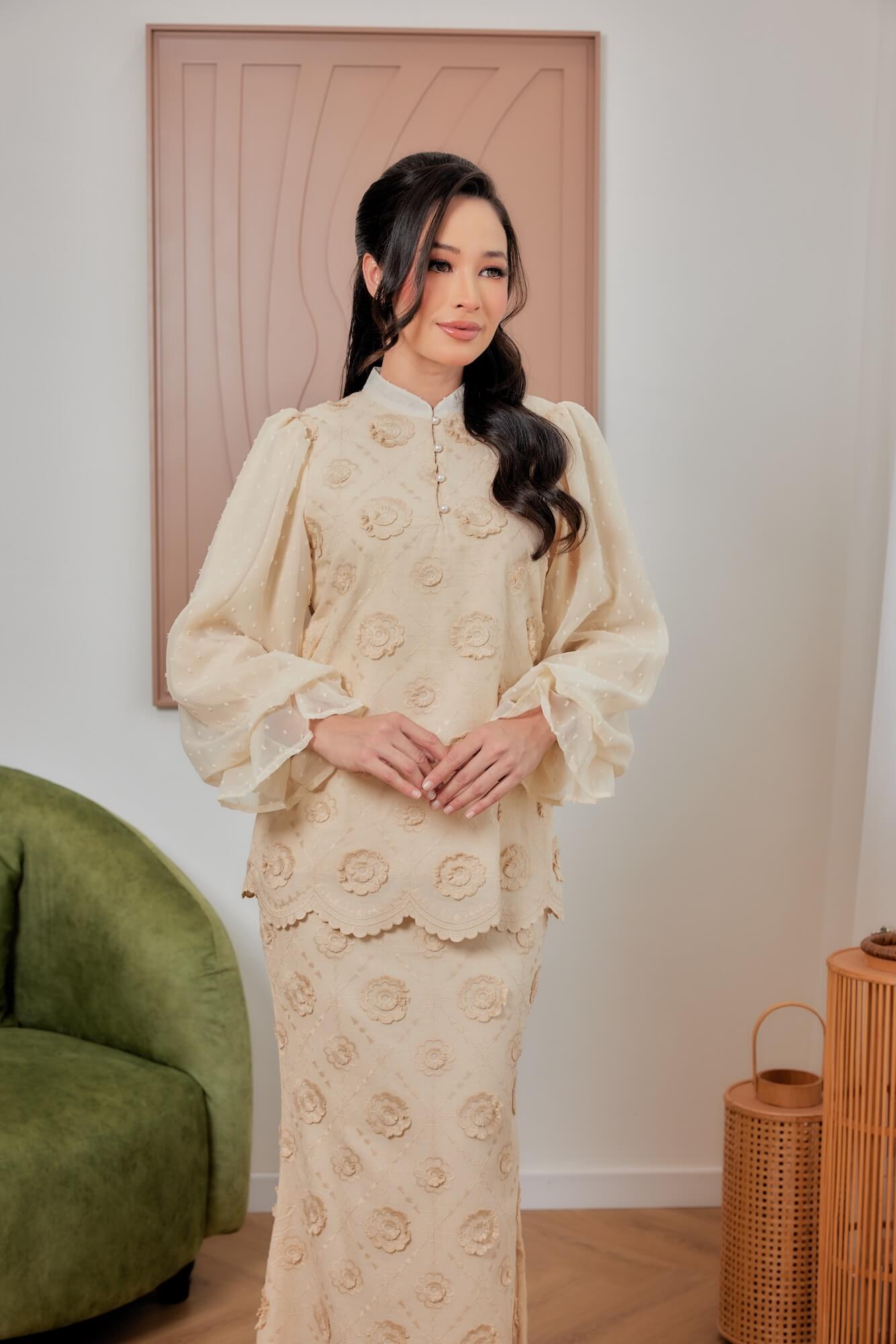 Thea Kurung - Nude