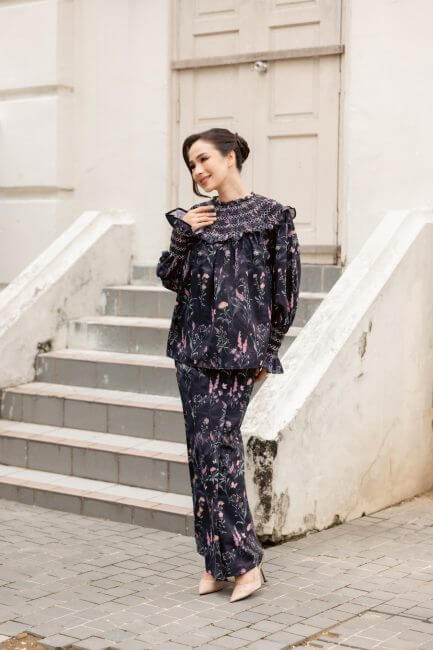 Amanda Kurung - Black