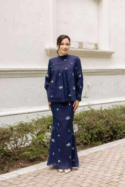 Inesya Kurung - Navy Blue