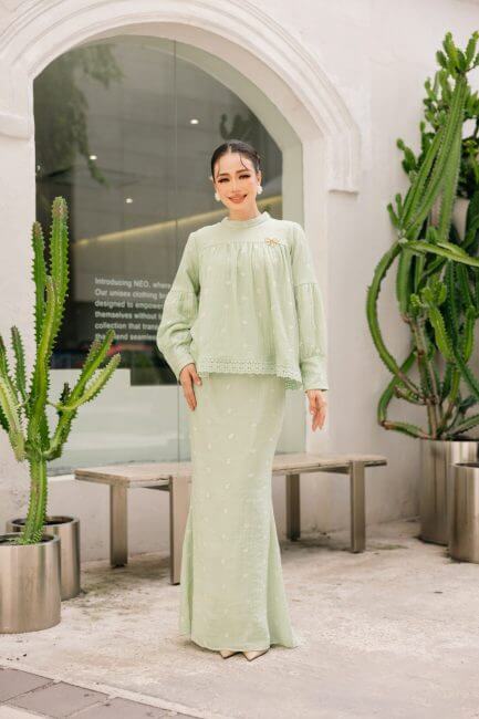 Kale Kurung - Green