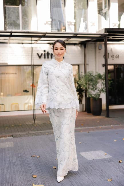 Dahlia Kurung - White